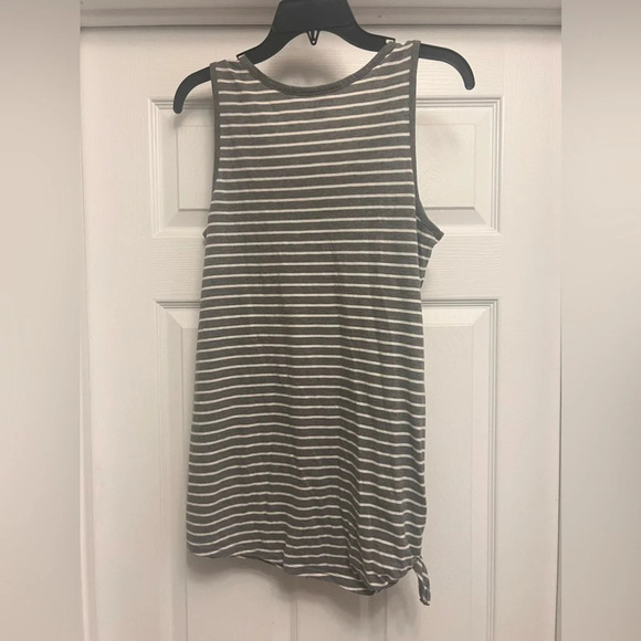 Motherhood Maternity Women's Tank Size Small Striped Gray White Tie On Hip - Picture 3 of 3